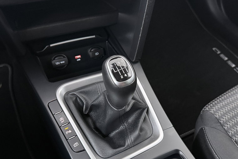 Vehicle Image 33