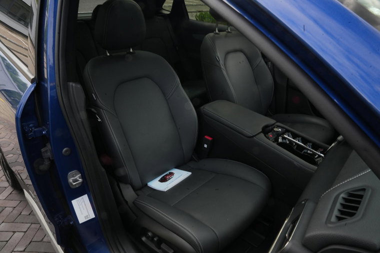 Vehicle Image 41
