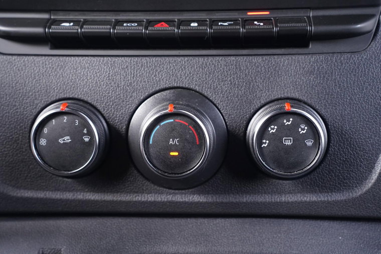 Vehicle Image 26