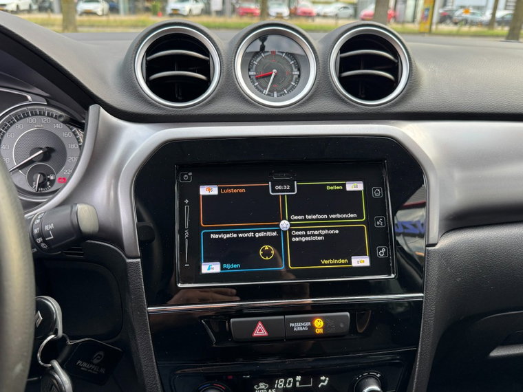 Vehicle Image 21