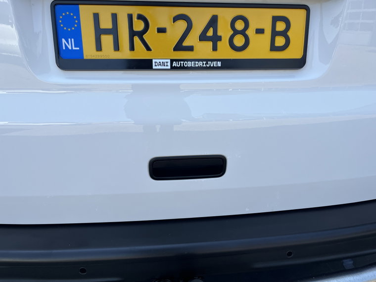 Vehicle Image 38