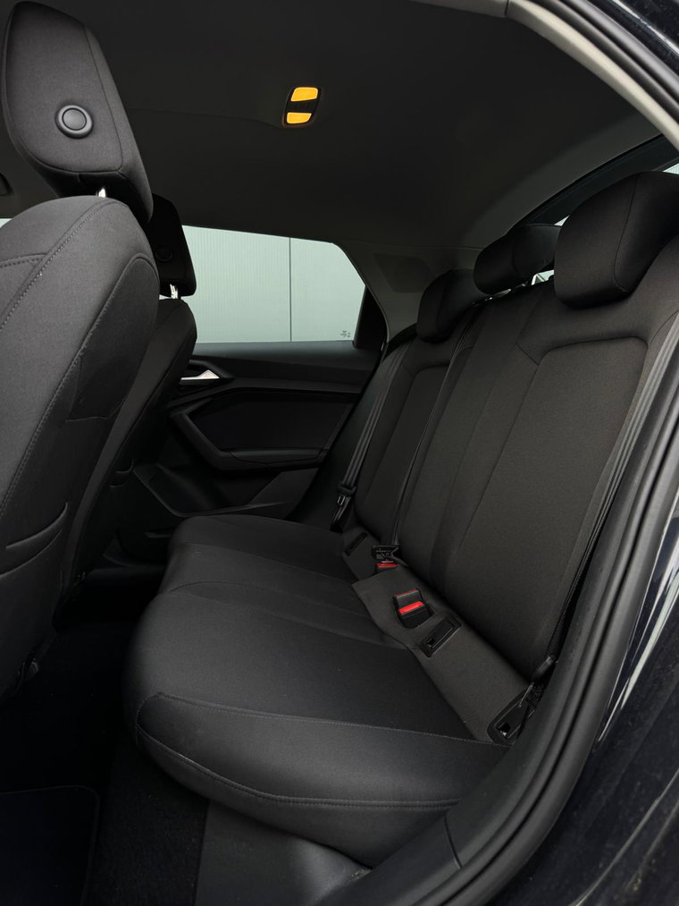 Vehicle Image 21