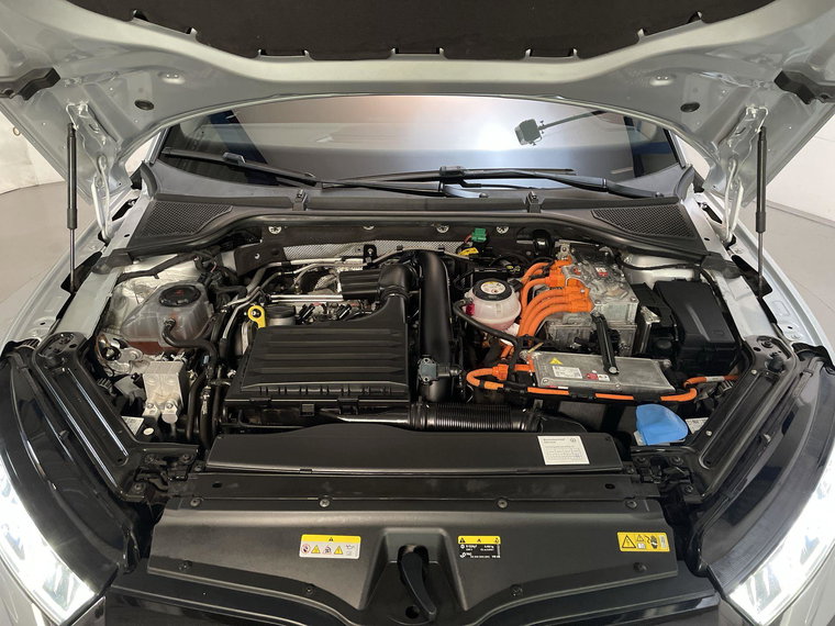 Vehicle Image 17
