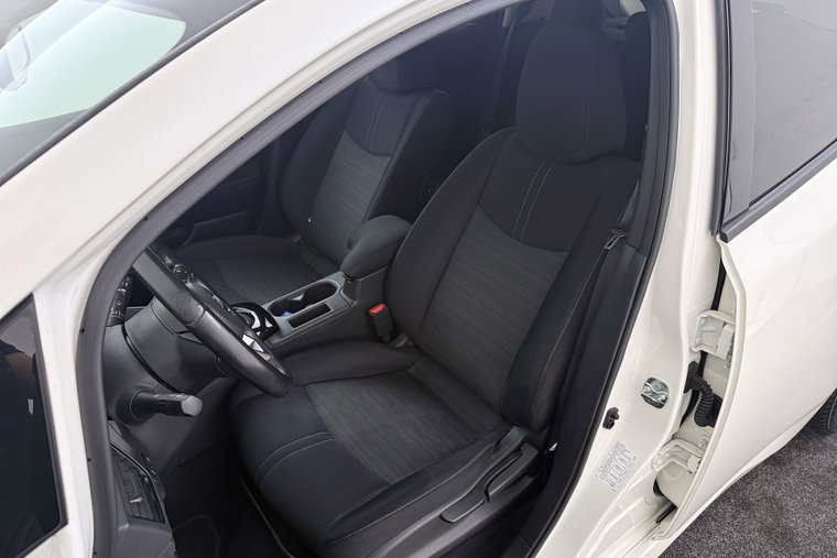 Vehicle Image 18