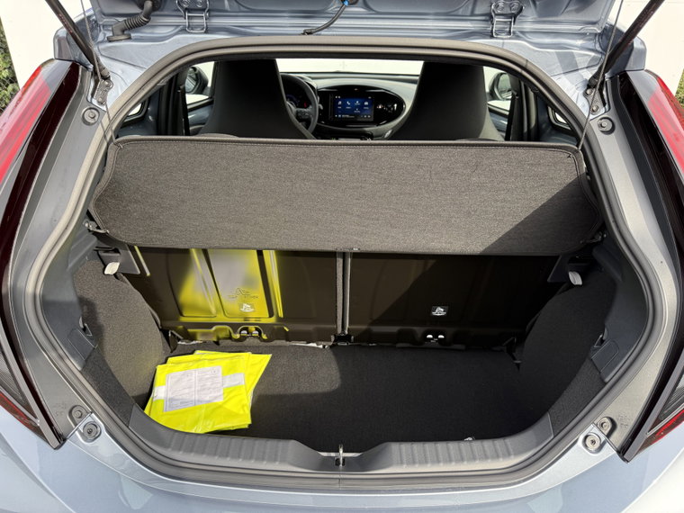 Vehicle Image 30