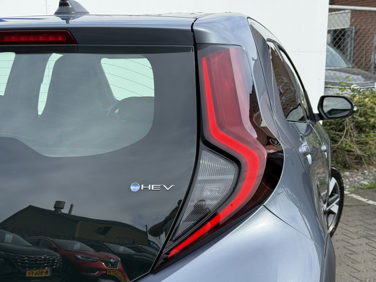 Vehicle Image 36