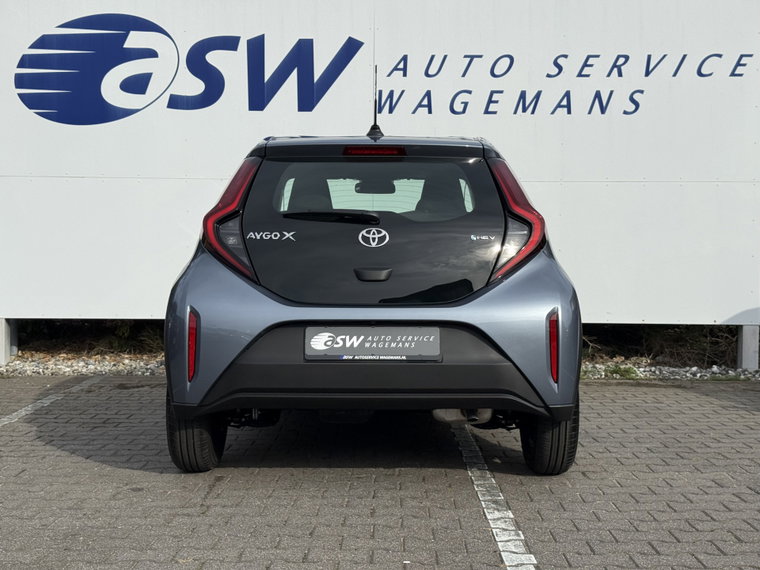 Vehicle Image 7