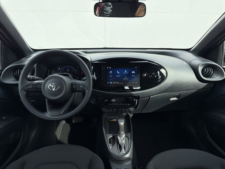 Vehicle Image 11