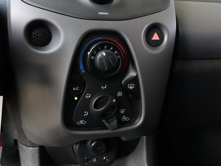 Vehicle Image 22