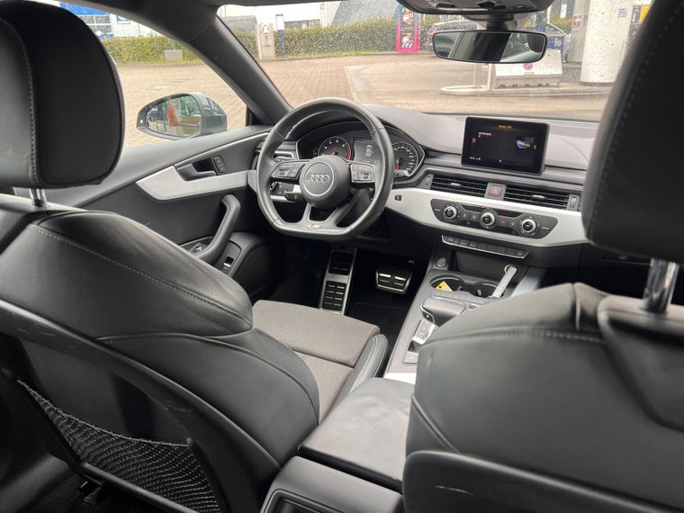Vehicle Image 28