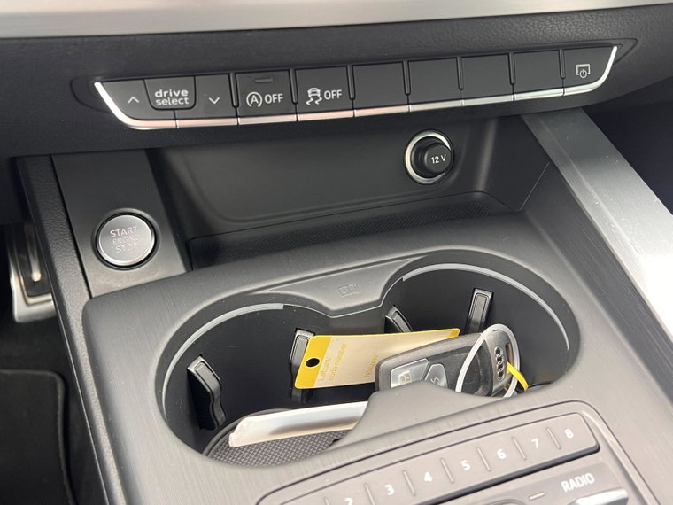 Vehicle Image 35