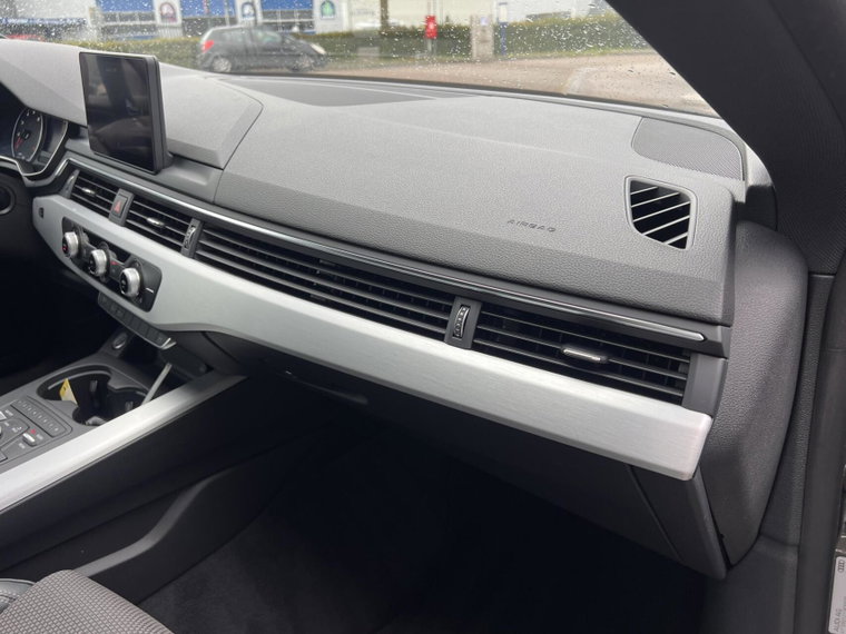 Vehicle Image 39