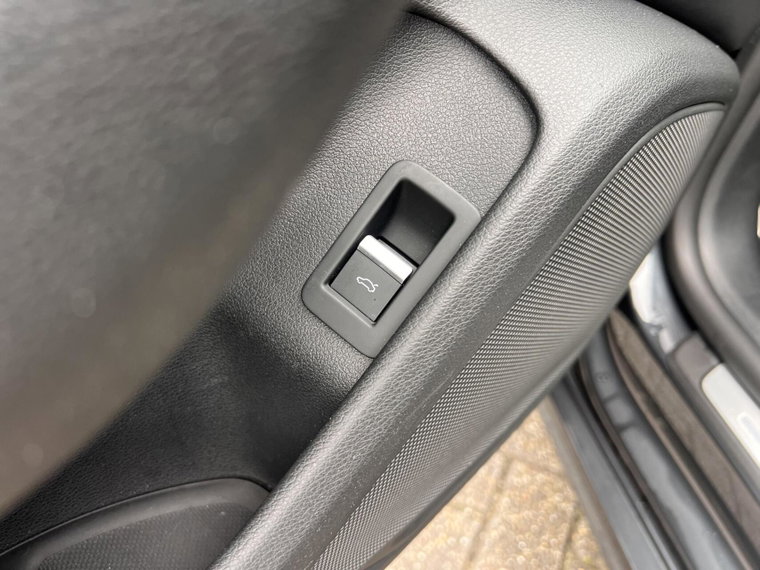 Vehicle Image 47