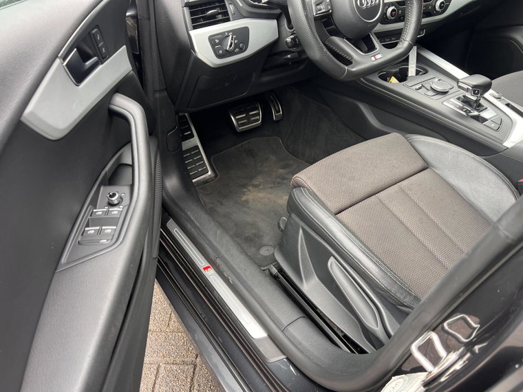 Vehicle Image 48