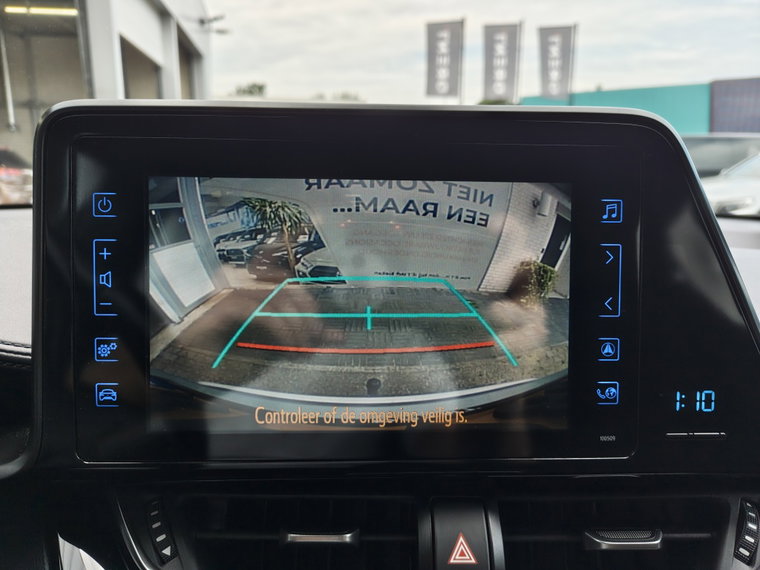 Vehicle Image 18