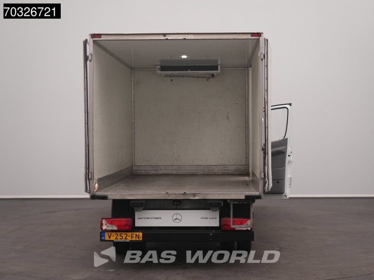 Vehicle Image 33