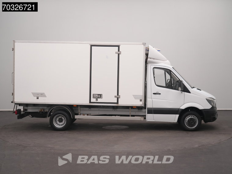 Vehicle Image 60
