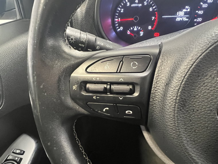 Vehicle Image 26