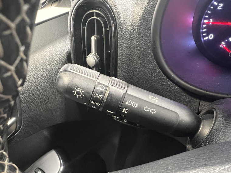 Vehicle Image 28
