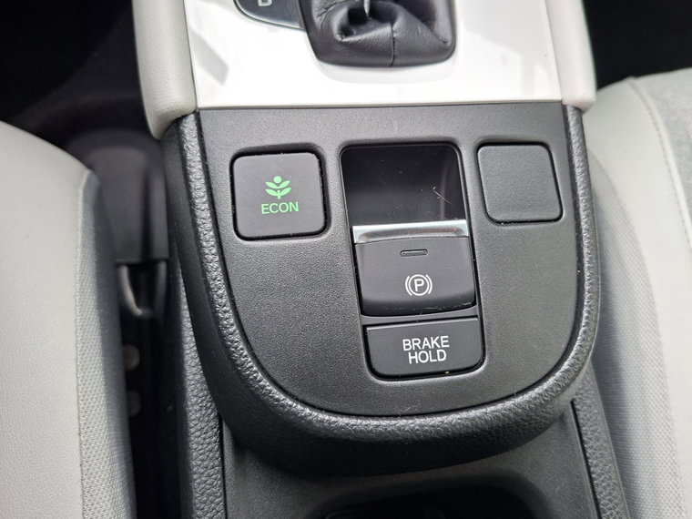 Vehicle Image 24