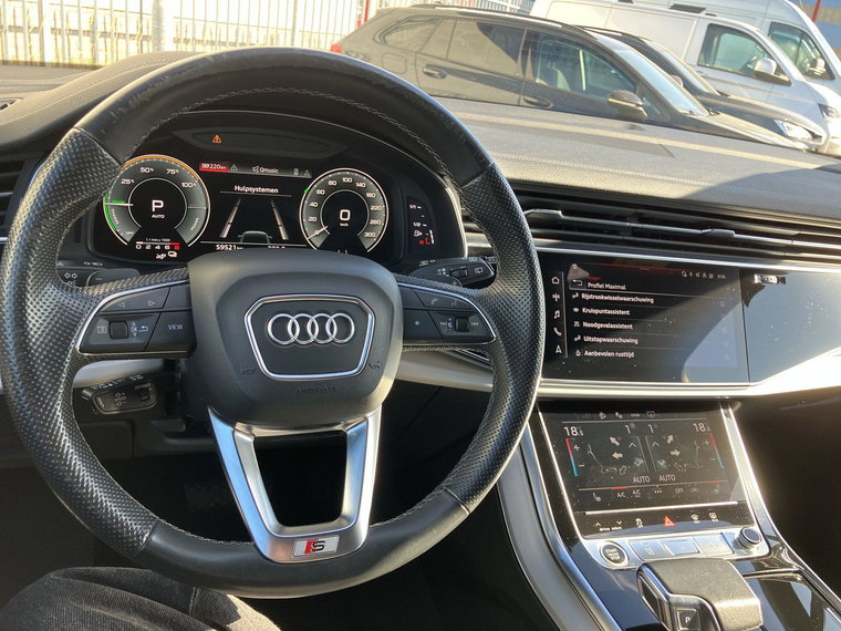 Vehicle Image 22
