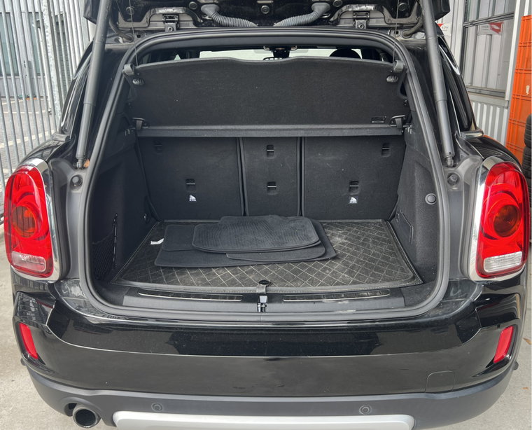 Vehicle Image 17