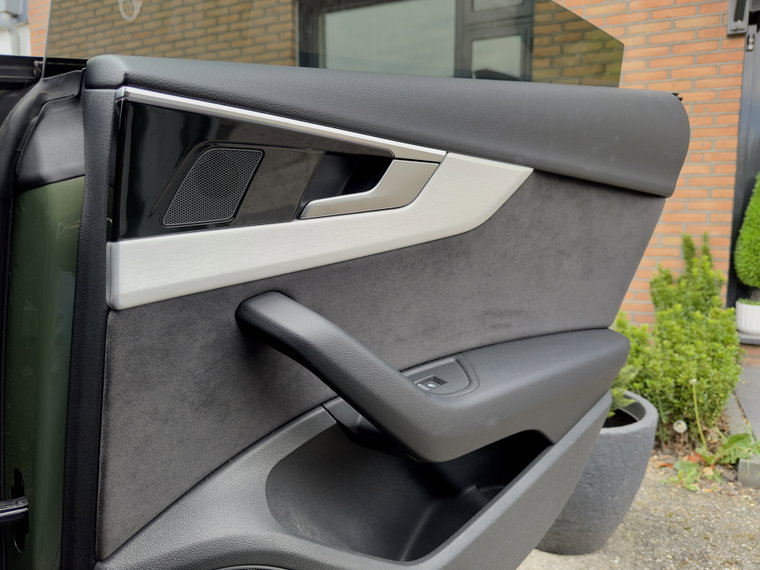 Vehicle Image 37