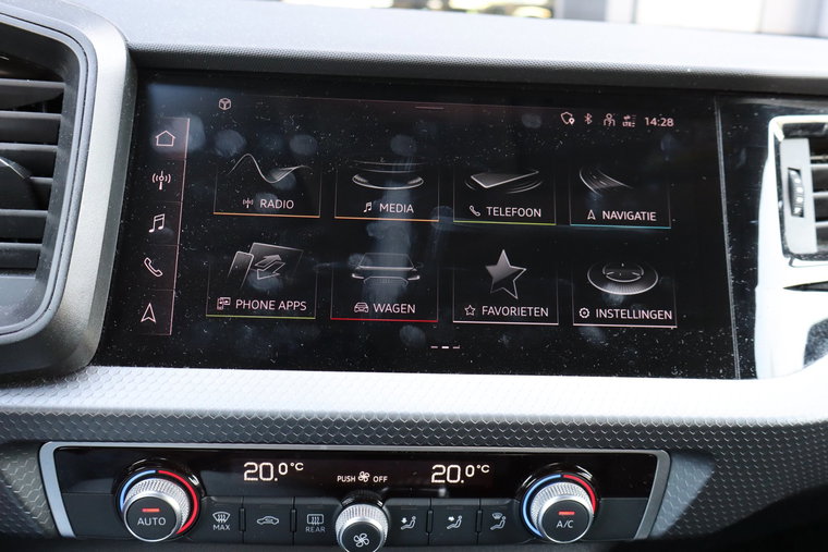 Vehicle Image 18