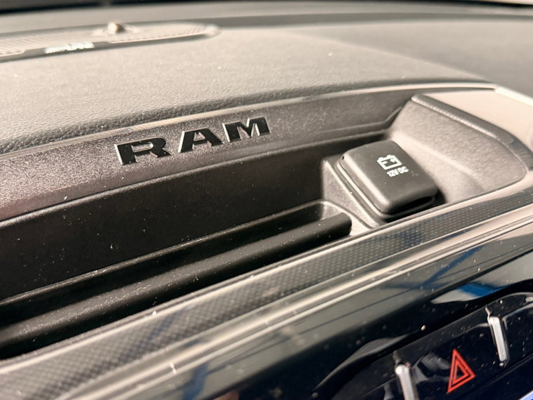 Vehicle Image 28