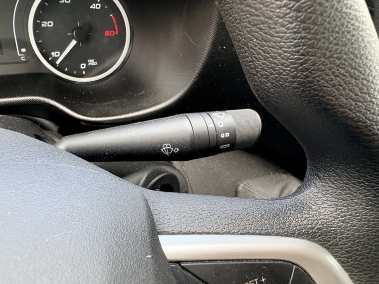 Vehicle Image 28