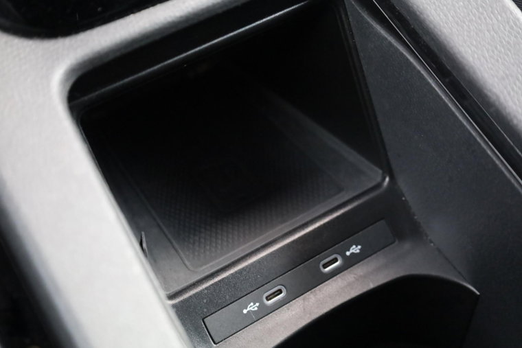 Vehicle Image 37