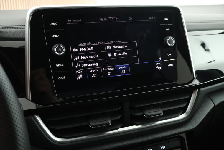 Vehicle Image 35