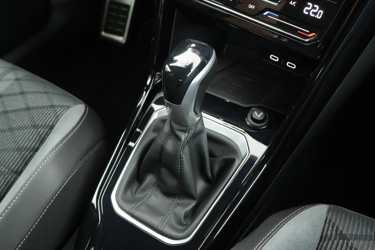 Vehicle Image 40