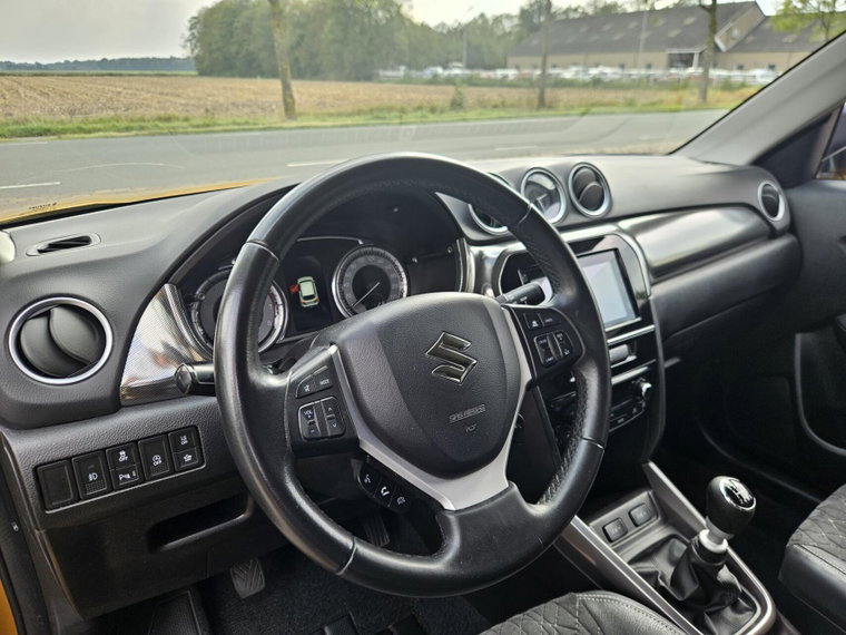Vehicle Image 19