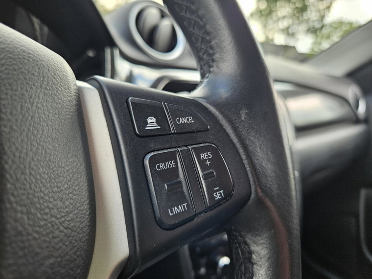 Vehicle Image 27