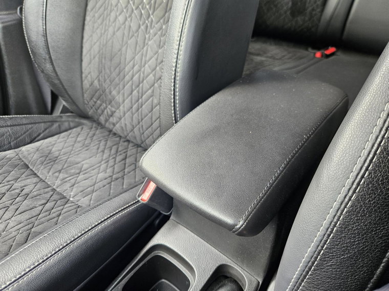 Vehicle Image 37