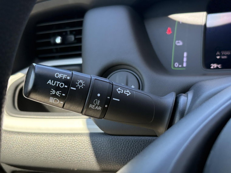 Vehicle Image 24