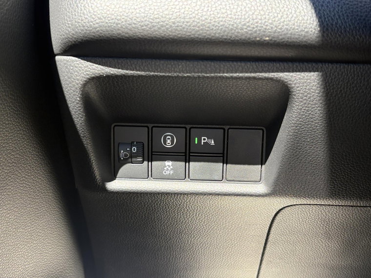 Vehicle Image 26