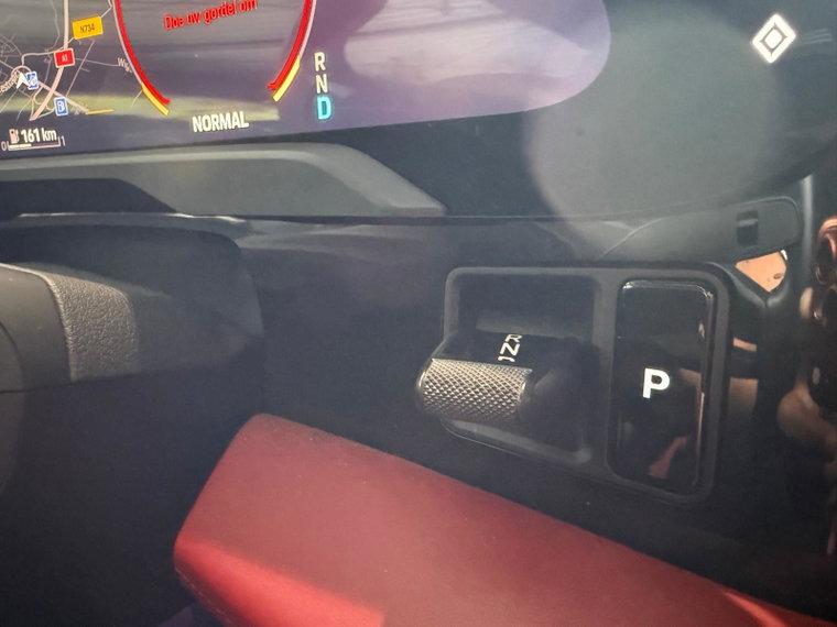 Vehicle Image 16