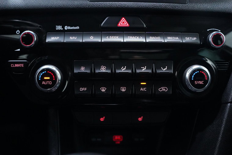 Vehicle Image 28