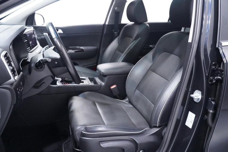 Vehicle Image 38