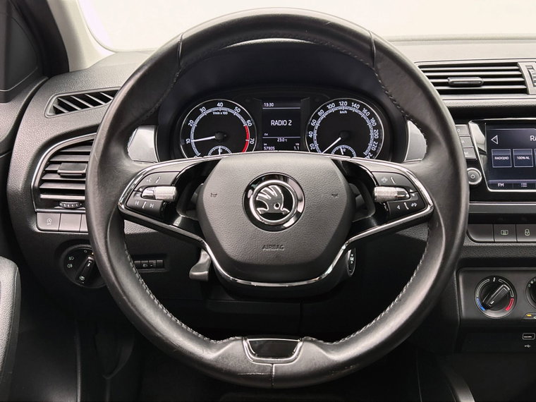 Vehicle Image 13