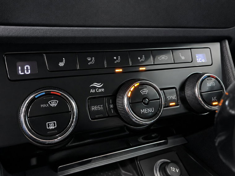 Vehicle Image 26