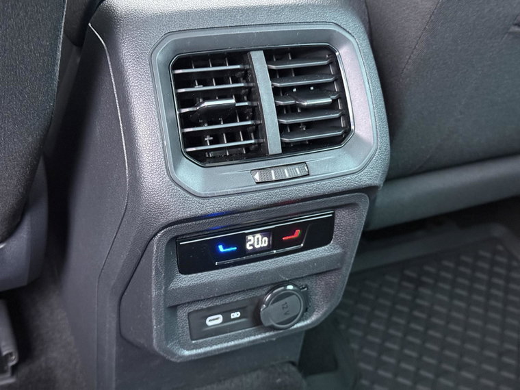 Vehicle Image 26