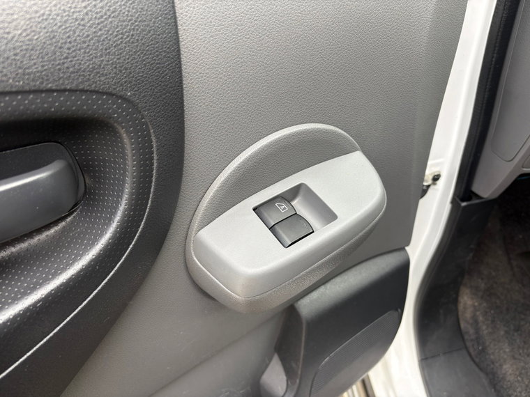 Vehicle Image 24
