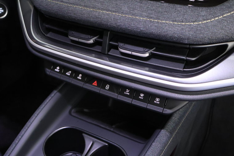 Vehicle Image 46