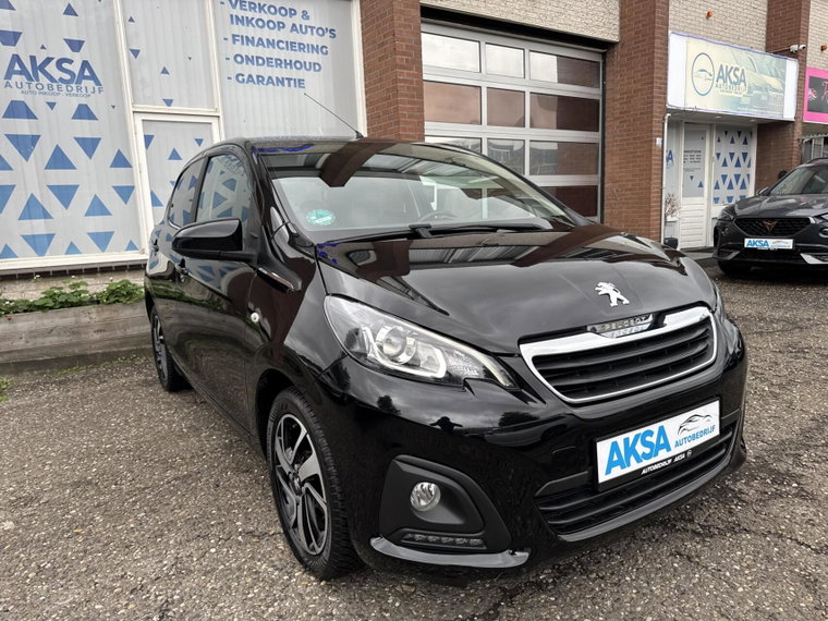 Vehicle Image 25
