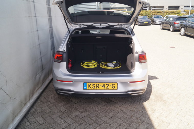 Vehicle Image 32