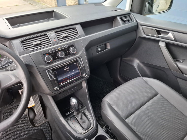 Vehicle Image 26