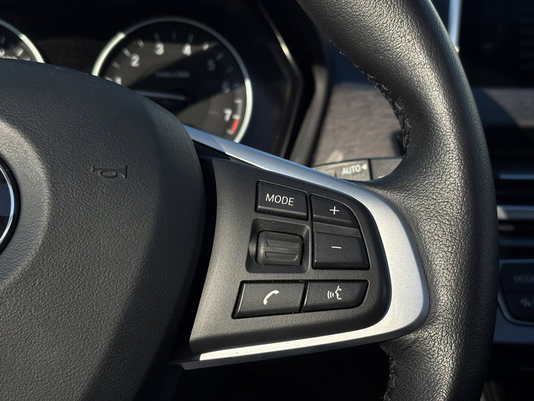 Vehicle Image 38
